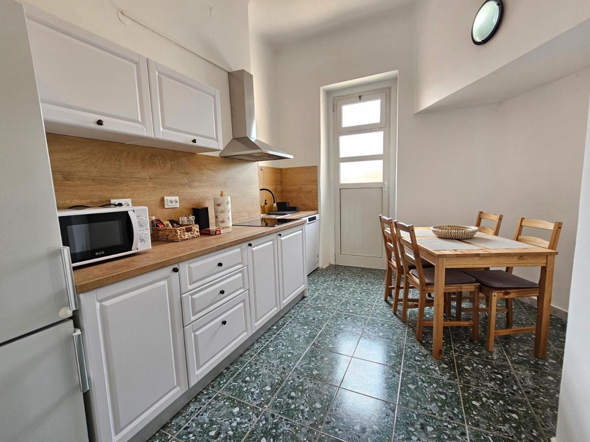 דירות Giardini Panorama - Penthouse In The Heart Of PUY מראה חיצוני תמונה